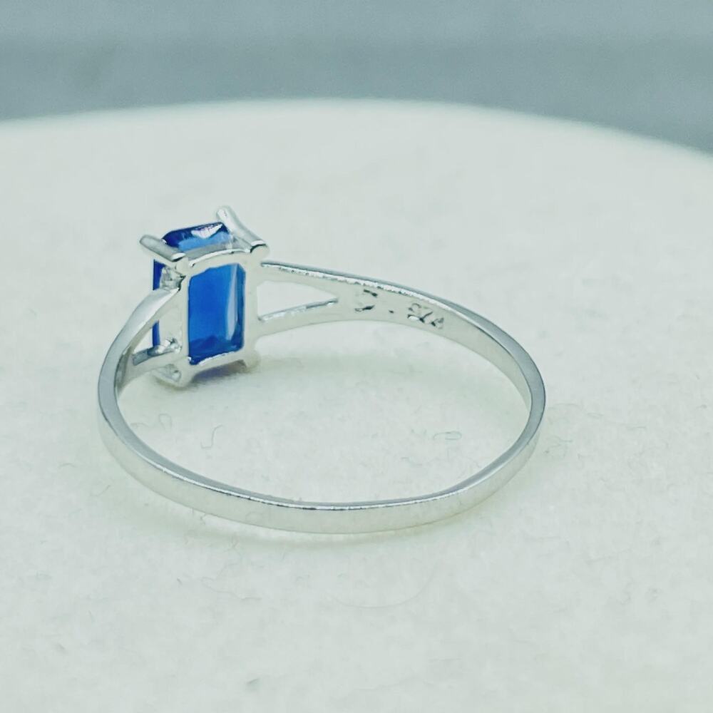 Vintage 925 Sterling Silver Blue Sapphire Emerald Cut Solitaire Ring SIZE 5.5 - Picture 5 of 9